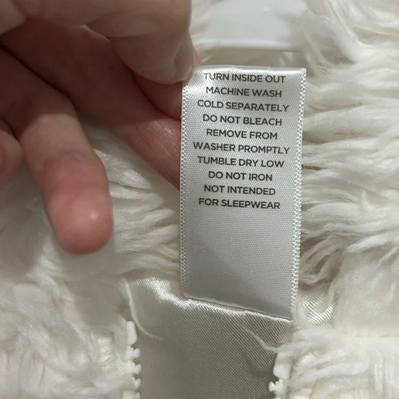 Gymboree Ivory Faux Fur Vest kids size L - Picture 4 of 6